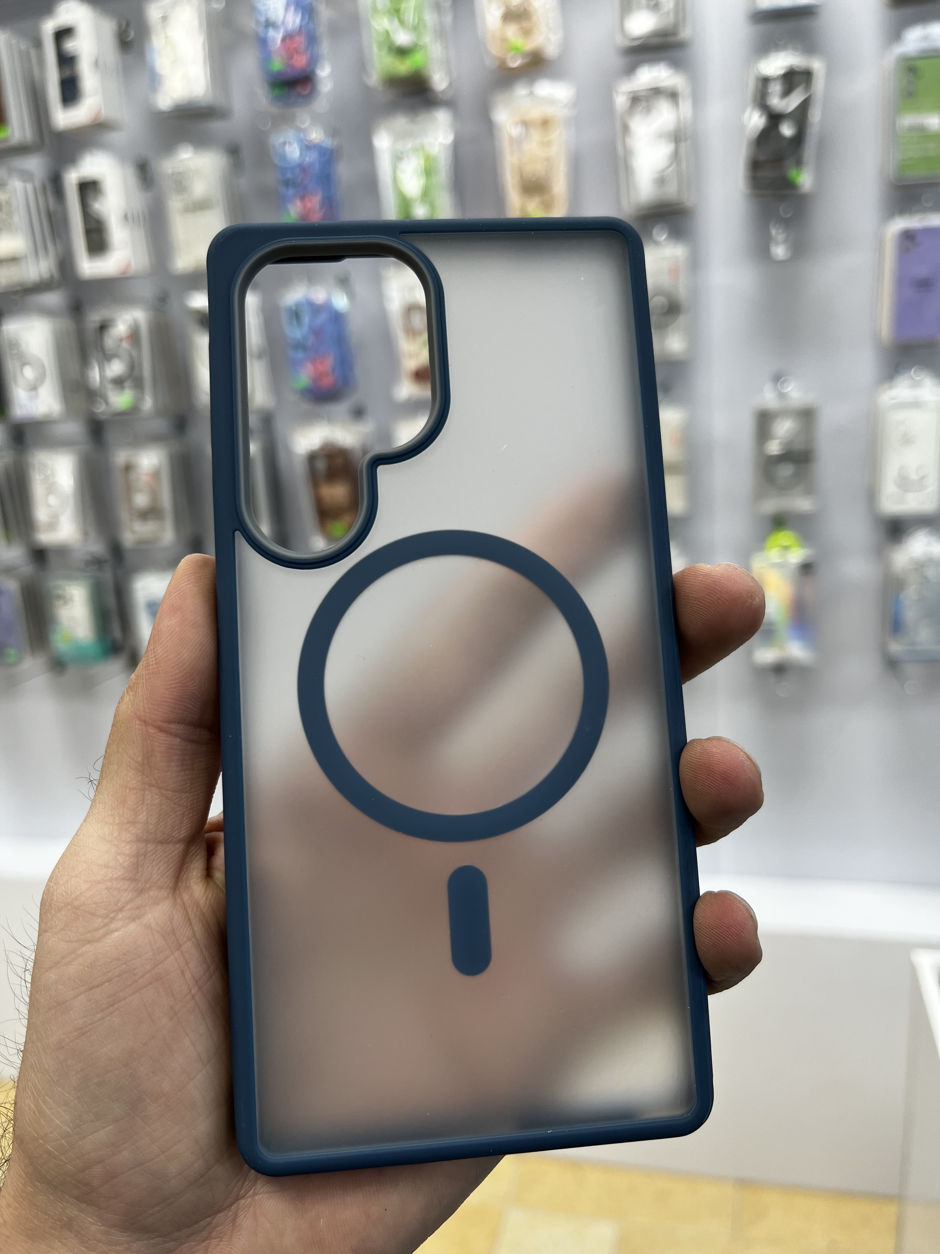 قاب مگسیف محکم s25 ultra برند Q-SERIES اورجینال